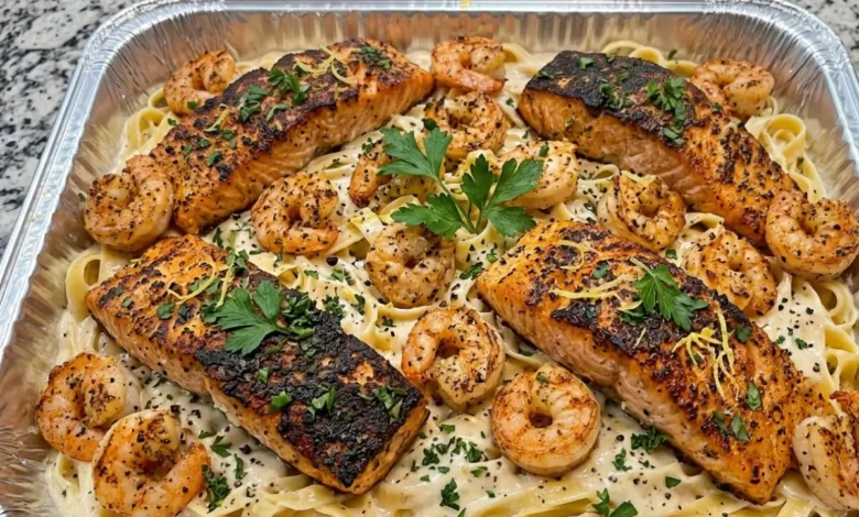 Creamy Salmon and Shrimp Alfredo Pasta