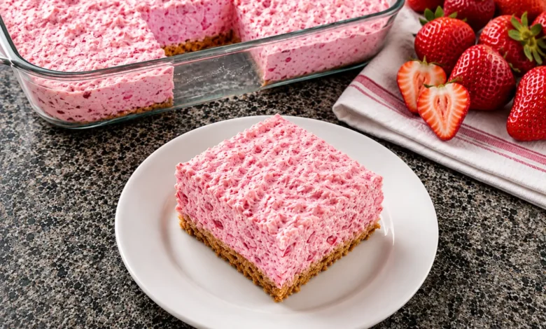 Grandma’s No-Bake Strawberry Delight
